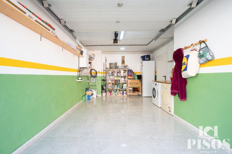Foto d498f089-1694-4eb7-895e-22645f4891ee. Casa adossada amb calefacció aparcament a Ca n´Oriol Rubí