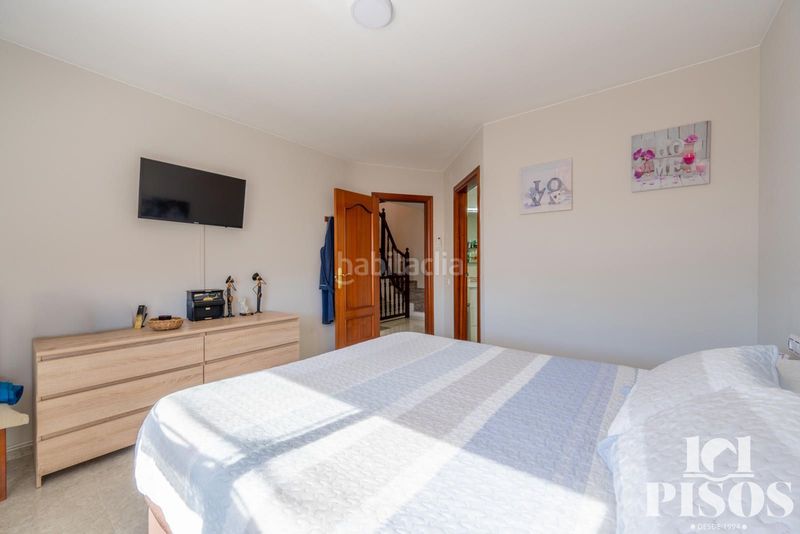 Foto e0ee5517-ce07-4cad-b5c0-512faa12cfc3. Casa adossada amb calefacció aparcament a Ca n´Oriol Rubí