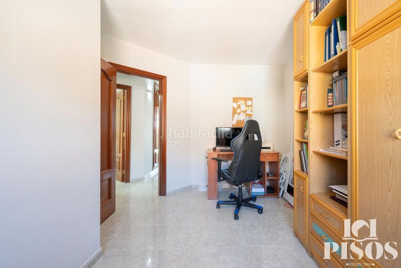Foto ec681d8d-d180-4685-a9e9-977c13f37eea. Casa adossada amb calefacció aparcament a Ca n´Oriol Rubí