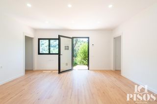 Casa en La Floresta. Bonita casa reformada con 1.735 m de parcela 2 habitaciones dobl