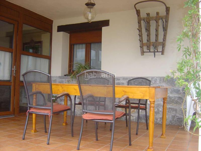 Foto d022b7ec-9cb3-481b-b7d6-34dee69abd0e. Casa espectacular villa unifamiliar con dos viviendas independientes en Araitz