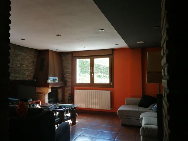 Foto f5a6f20a-a0fe-45ef-9cc3-2cfd2403237e. Casa espectacular villa unifamiliar con dos viviendas independientes en Araitz