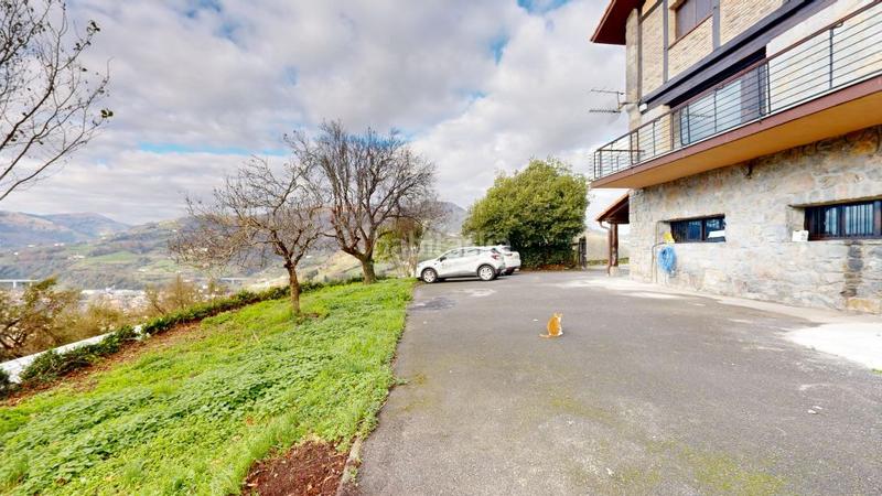 Foto 0beb1bff-25aa-422e-97dd-a4ede853562a. Casa amb calefacció aparcament piscina a Tolosa