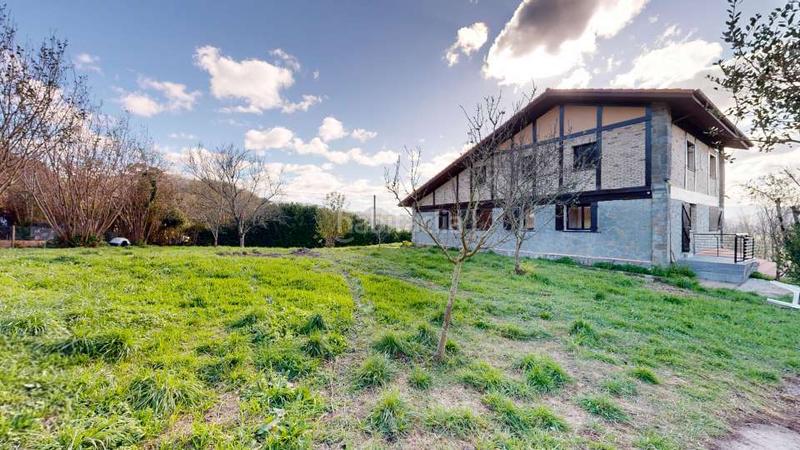 Foto 16e87dd1-c63e-45a7-8b1b-d20b47d910b8. Casa amb calefacció aparcament piscina a Tolosa