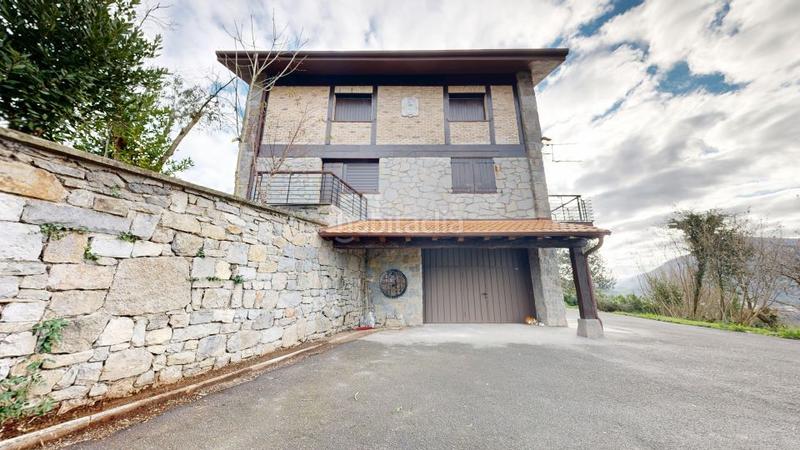 Foto 2b7a53e9-5306-41c7-88ec-f8a5c7414133. Casa amb calefacció aparcament piscina a Tolosa