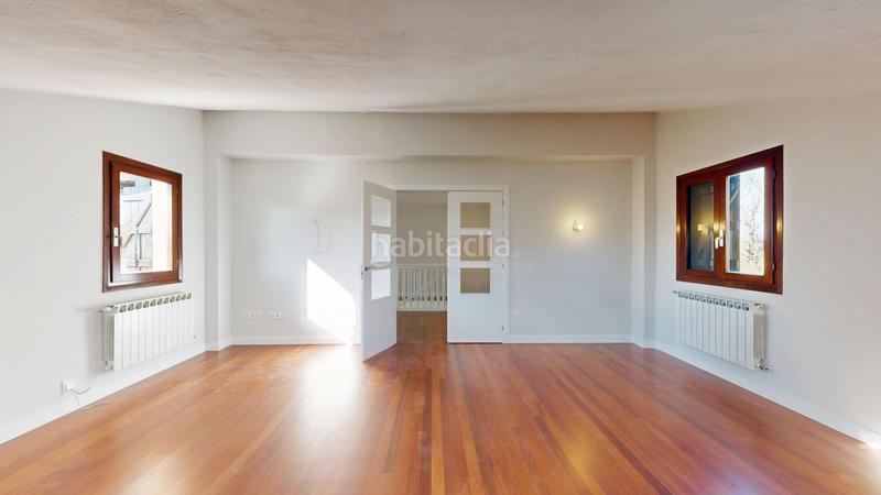 Foto 30aebaa1-c609-4bfc-bdee-2657ee0b93af. Casa amb calefacció aparcament piscina a Tolosa