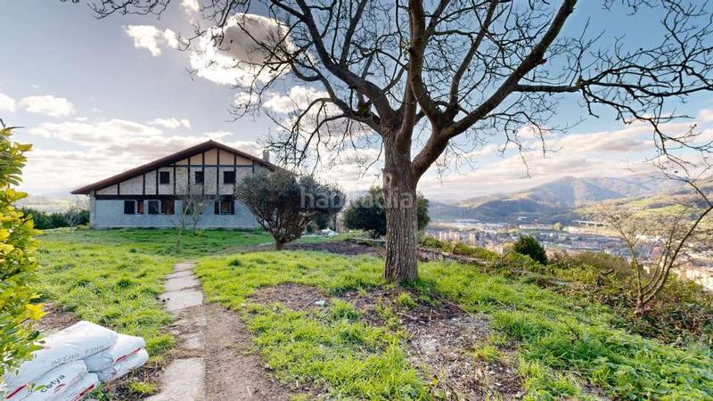 Foto 83a67d64-0a7b-4f1e-807d-9027c3a0745e. Casa amb calefacció aparcament piscina a Tolosa