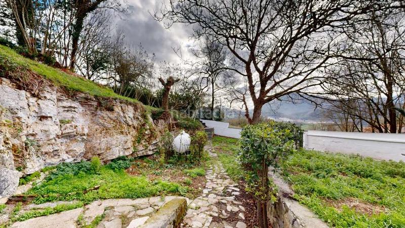 Foto b0341d2b-1cb5-4b37-846c-4259ce40d534. Casa amb calefacció aparcament piscina a Tolosa