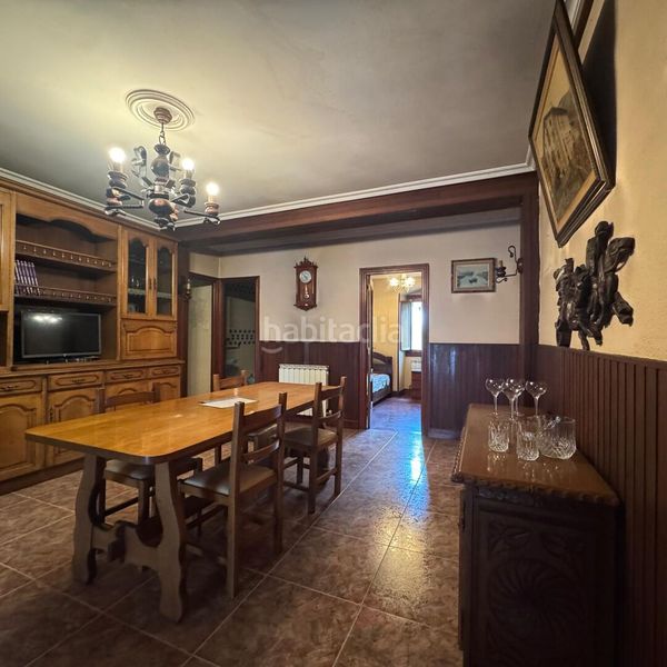 Foto e7146fa5-c3d1-460e-99c3-93f726062213. Masia amb calefacció aparcament a Berrobi