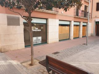 Alquiler Local Comercial  Nou. Local en alquiler en caputxins-santa clara-hospital