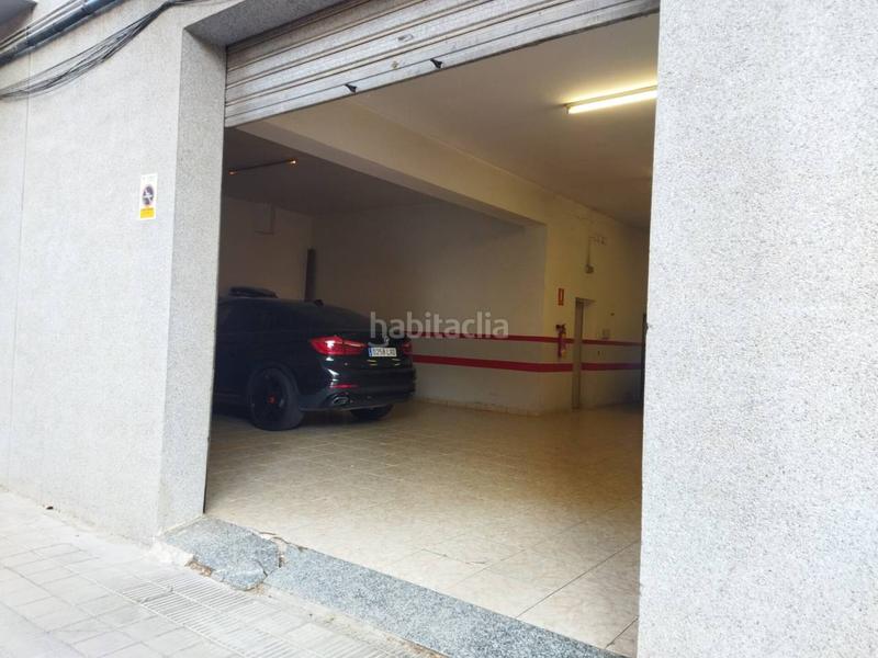 Foto cbef1bce-7cb4-4f4c-bf9c-3e9c29284030. Aparcament cotxe a Calldetenes