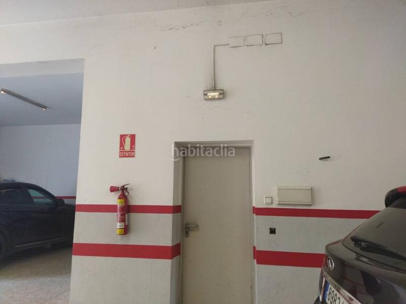 Foto e6d0f62e-a592-4e57-b872-c627c05e6b1d. Aparcament cotxe a Calldetenes