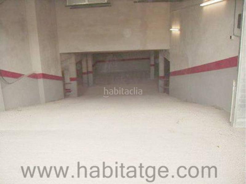 Foto cdef916d-f2b8-401c-a6b4-2293b262792b. Aparcament cotxe a Caputxins-Ambulatori Vic