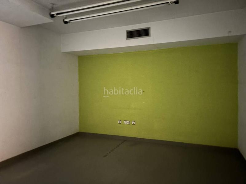 Foto 48e139de-450f-4721-924d-e696d16982a6. Lloguer local comercial a Nord Vic