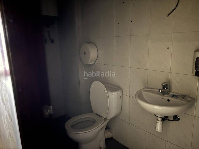 Foto 758ba795-0fb9-4e31-a553-99a1b9ae3104. Lloguer local comercial a Nord Vic