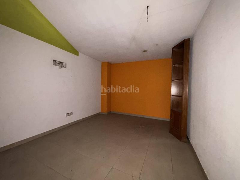 Foto 31e1e0b2-685a-4834-ac86-2d4a18bdc687. Location local commercial dans Nord Vic