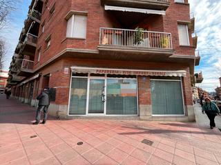 Business premise  Divina pastora. Local en venta en vic