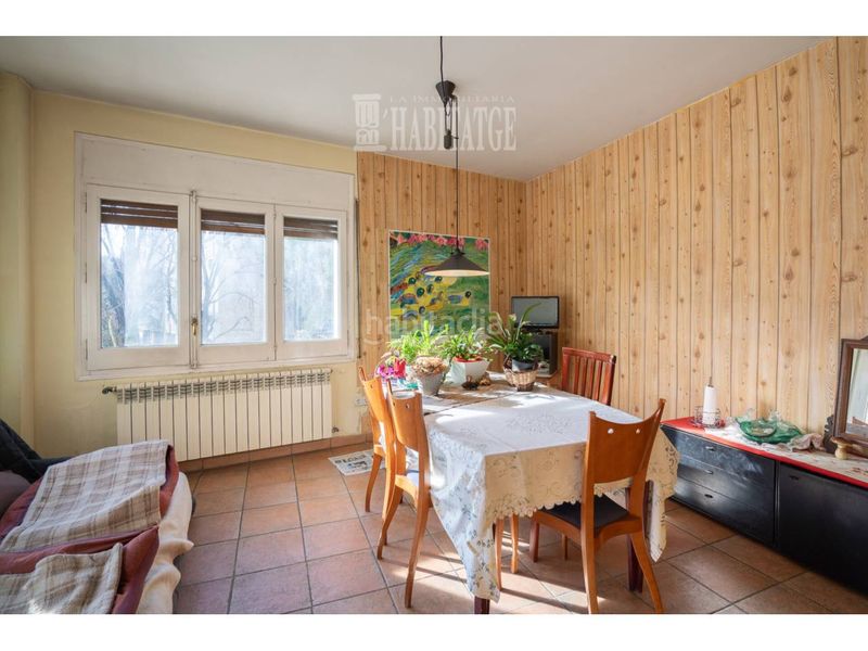 Foto 0b2047ae-780d-4715-a931-c3ebc70ded04. Dúplex amb calefacció a Centre Vic