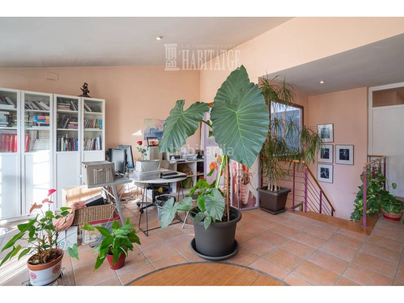 Foto 3041c044-1433-49e7-8fa2-e29a2b0c9267. Dúplex amb calefacció a Centre Vic