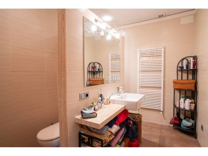 Foto ac36d08a-d0c2-439a-9590-964c7d76a366. Dúplex amb calefacció a Centre Vic