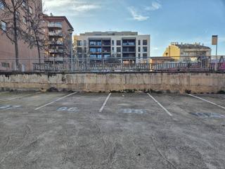 Autoparkplatz  Indústria. Plaza de aparcamiento en venta en vic