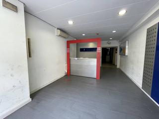 Lloguer Local Comercial  Martí genis. Local en alquiler en vic