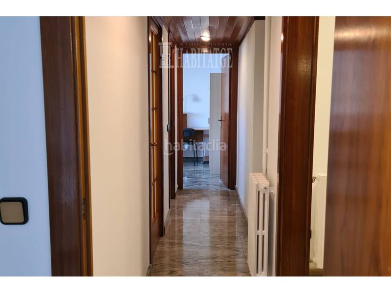 Foto 54394f71-4de1-4314-81e8-59bd24ce5305. Piso  en venta en Estadi-Santa Anna Vic
