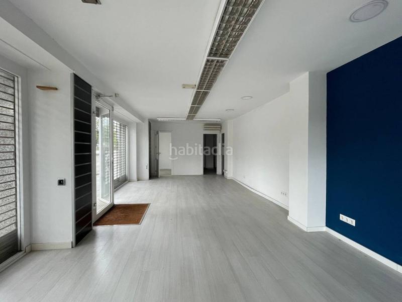 Foto b6dbf030-ddca-4a93-8d6d-140b6b0ec32f. Local comercial local en venta en Centre Vic