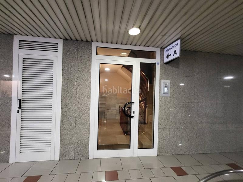 Foto 141d7b6a-7e49-4b41-8abe-2488e0e27be8. Posto auto in Centre Vic