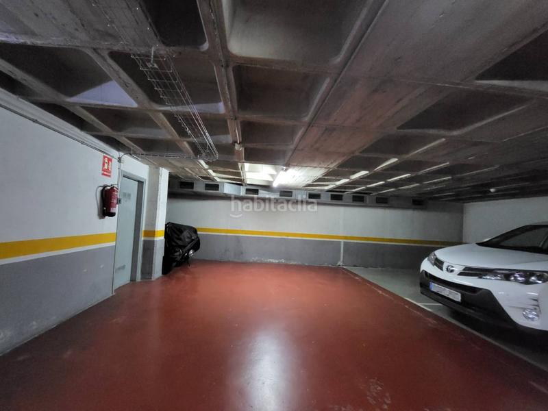 Foto 2a7a2b58-1428-49c9-b86a-e4c7ed0e384a. Posto auto in Centre Vic