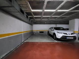 Aparcament cotxe  Arquebisbe alemany. Parking en venta en vic!
