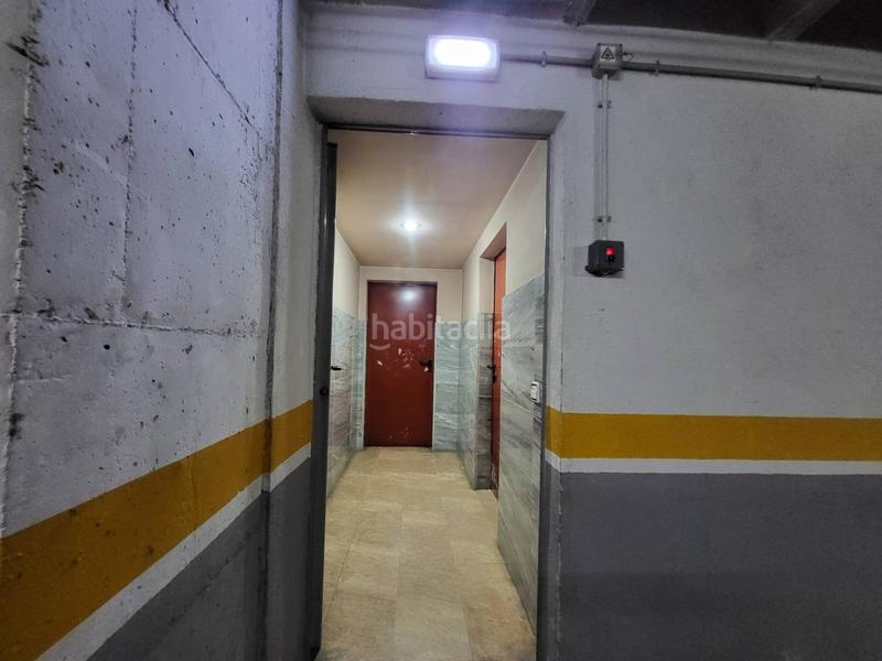 Foto c41bf829-2958-4928-a48e-54a0e6db8834. Posto auto in Centre Vic