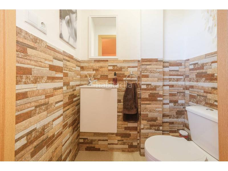 Foto 0f31ad5e-8fe6-45b9-b2dc-e52bf602f605. Casa amb calefacció aparcament a Estadi-Santa Anna Vic