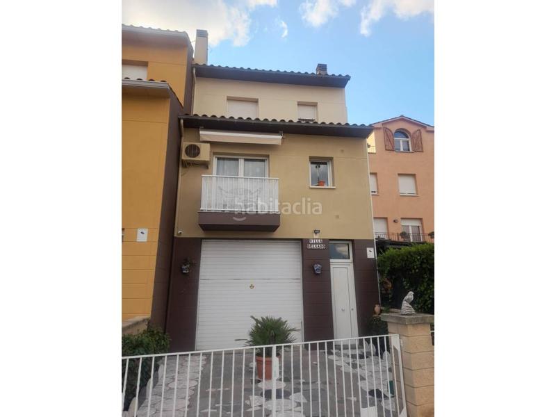 Foto b582e7d7-9bd3-4270-8915-997d32883790. Casa amb calefacció aparcament a Estadi-Santa Anna Vic