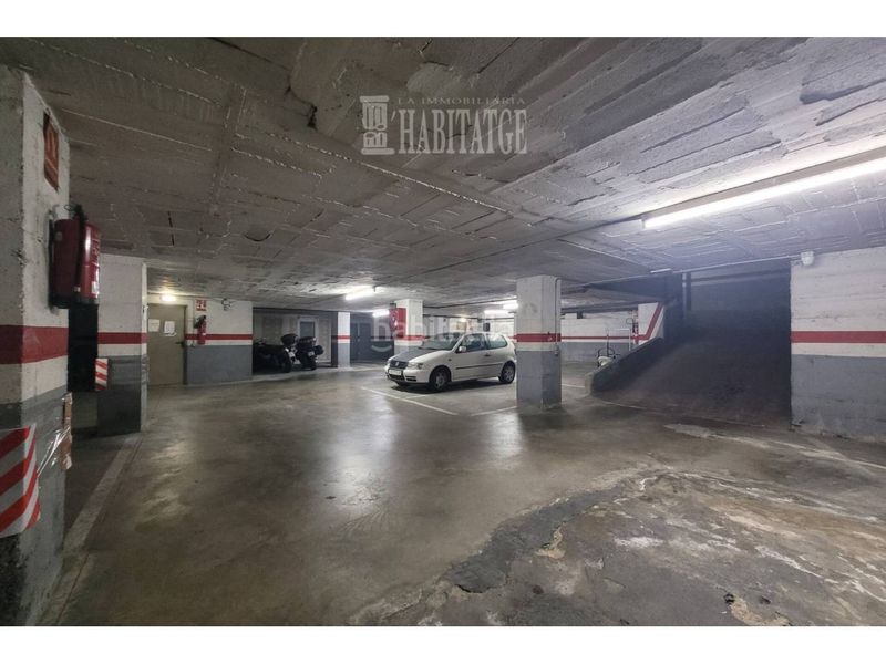 Foto 6203c26f-05d1-4a2c-b6bb-9d818cf8acaf. Aparcament cotxe a Estadi-Santa Anna Vic