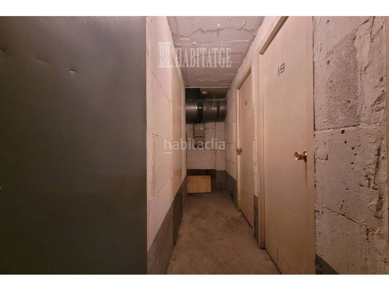 Foto 9d9fa5a6-fdfb-4777-8a25-2c9f4f2e7650. Aparcament cotxe a Estadi-Santa Anna Vic