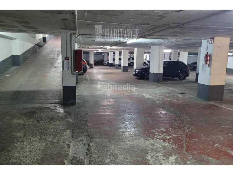 Foto 6a4d8f57-c813-475d-829b-49524e60647c. Aparcament cotxe a Estadi-Santa Anna Vic