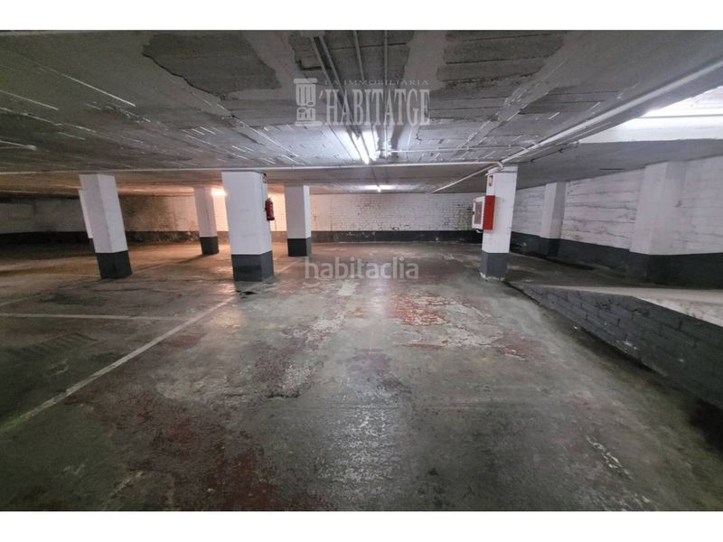 Foto d0dfcfc2-1afc-418c-837c-8100d7f67bd5. Aparcament cotxe a Estadi-Santa Anna Vic