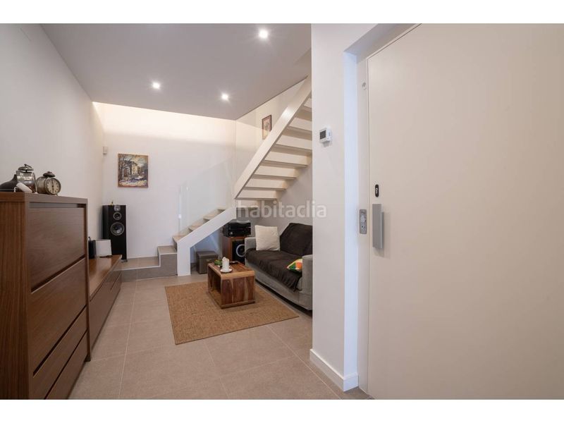 Foto 2b3b6080-4918-4fe5-be46-ba2415cee7ba. Dúplex  en venta en Centre Vic