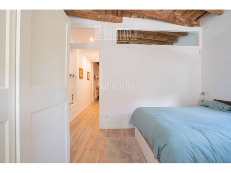 Foto 3ed99ba2-f030-454a-9ab8-cad661ce512b. Dúplex  en venta en Centre Vic