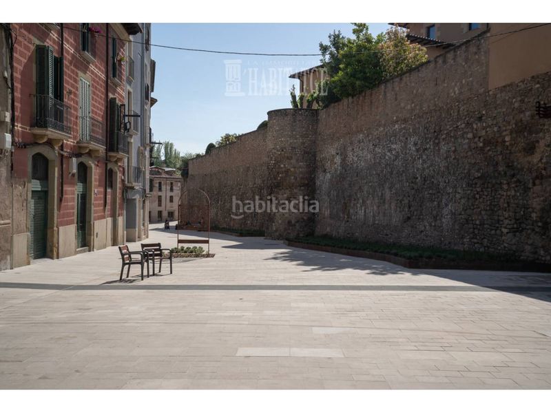 Foto 6717d586-5b9b-4129-b848-68d11455c0c9. Dúplex  en venta en Centre Vic