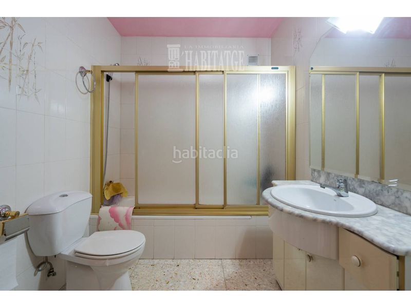 Foto 1097e617-52e3-431d-b25d-489ac3ea381d. Casa amb calefacció aparcament a Manlleu