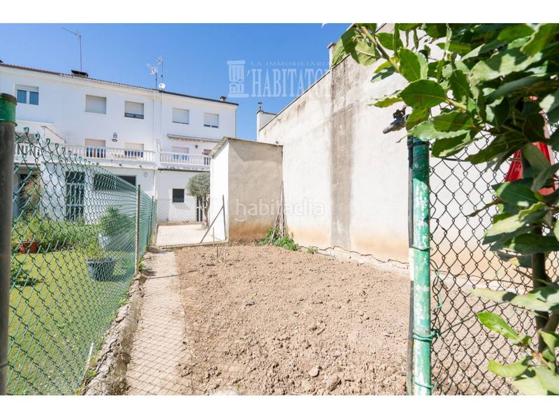 Foto f8ffd2d0-b71d-41a9-ba3f-bc03b28829b9. Casa amb calefacció aparcament a Manlleu