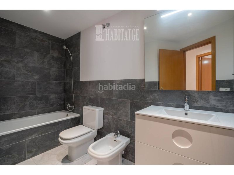 Foto 5bc3b2fb-8471-4cee-99be-bee5b5d5d57f. Pis amb calefacció aparcament a Manlleu