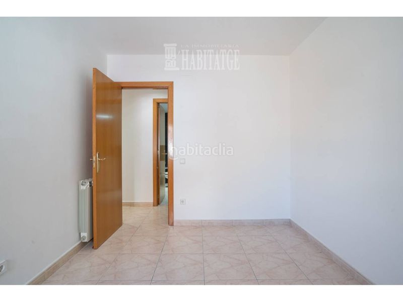 Foto 6515171f-88ee-481d-afc4-662cc0d359d4. Pis amb calefacció aparcament a Manlleu