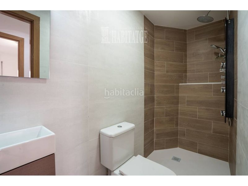 Foto 7e0f6b12-4703-4651-a103-f43bc0795f15. Pis amb calefacció aparcament a Manlleu