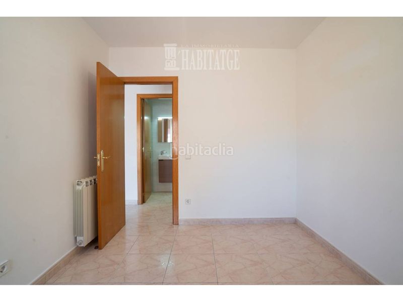 Foto 8902069d-d042-4fa8-b96f-dcc3e82eeff1. Pis amb calefacció aparcament a Manlleu