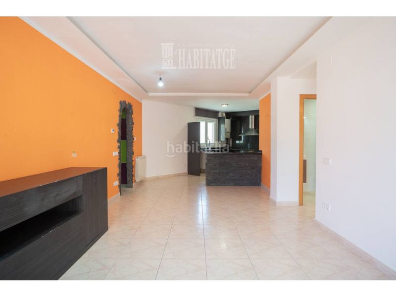 Foto ae731e02-9bb2-4554-8c70-be661a4d8968. Pis amb calefacció aparcament a Manlleu