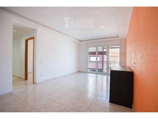 Pis  Calle serpent. Piso en venta en manlleu