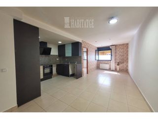 Etagenwohnung  Calle batlle serrallonga. Oportunitat real a sant hipòlit de voltregà